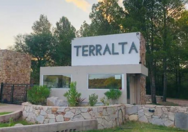 LOTE EN BARRIO TERRALTA- OPORTUNIDAD DE INVERSION 
